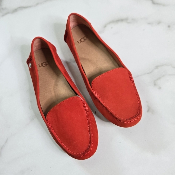 UGG Women's Red Orange Slip On Suede Flats Loafers, size 6 - Picture 1 of 6